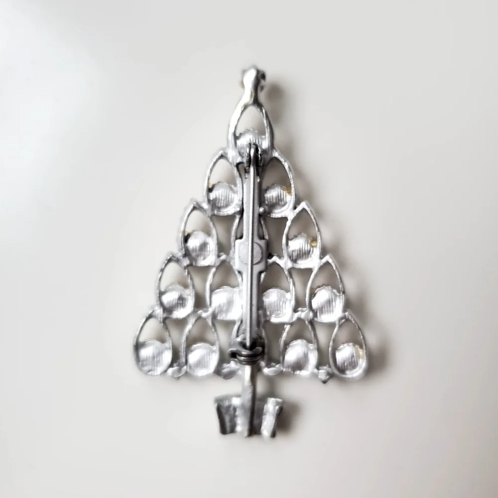 Silver Christmas Tree Pin Brooch With Red Crystals